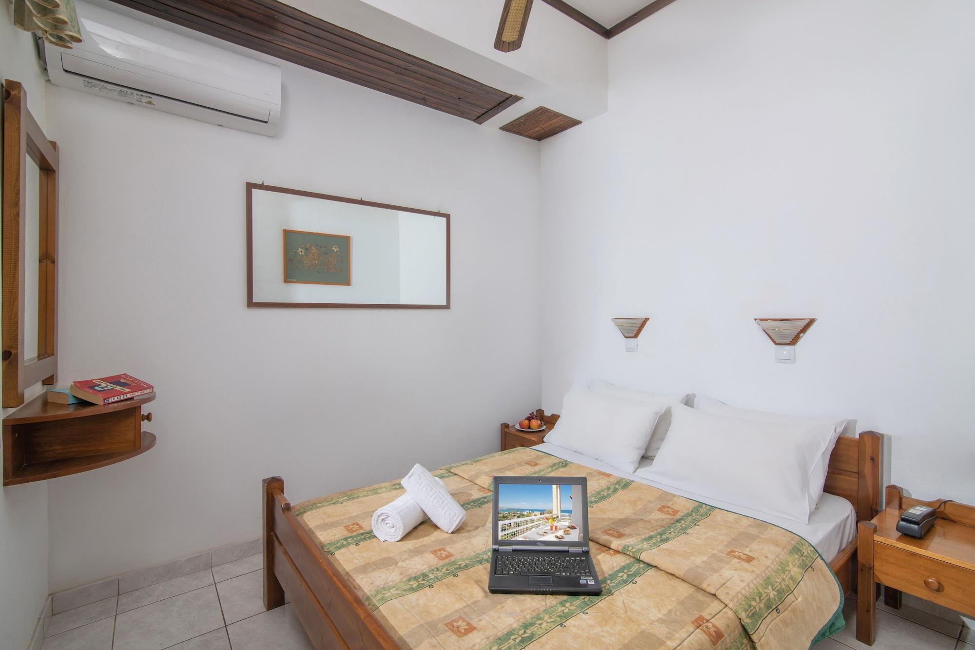 Iliostasi Beach Apartments Hersonissos  Exterior photo